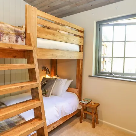 The Owl's Shack Κένταλ